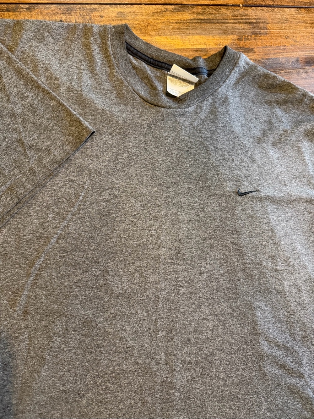 Vintage Nike Swoosh Classic Mens XL Gray T-Shirt 90s Y2K 2000s Embroidered Logo